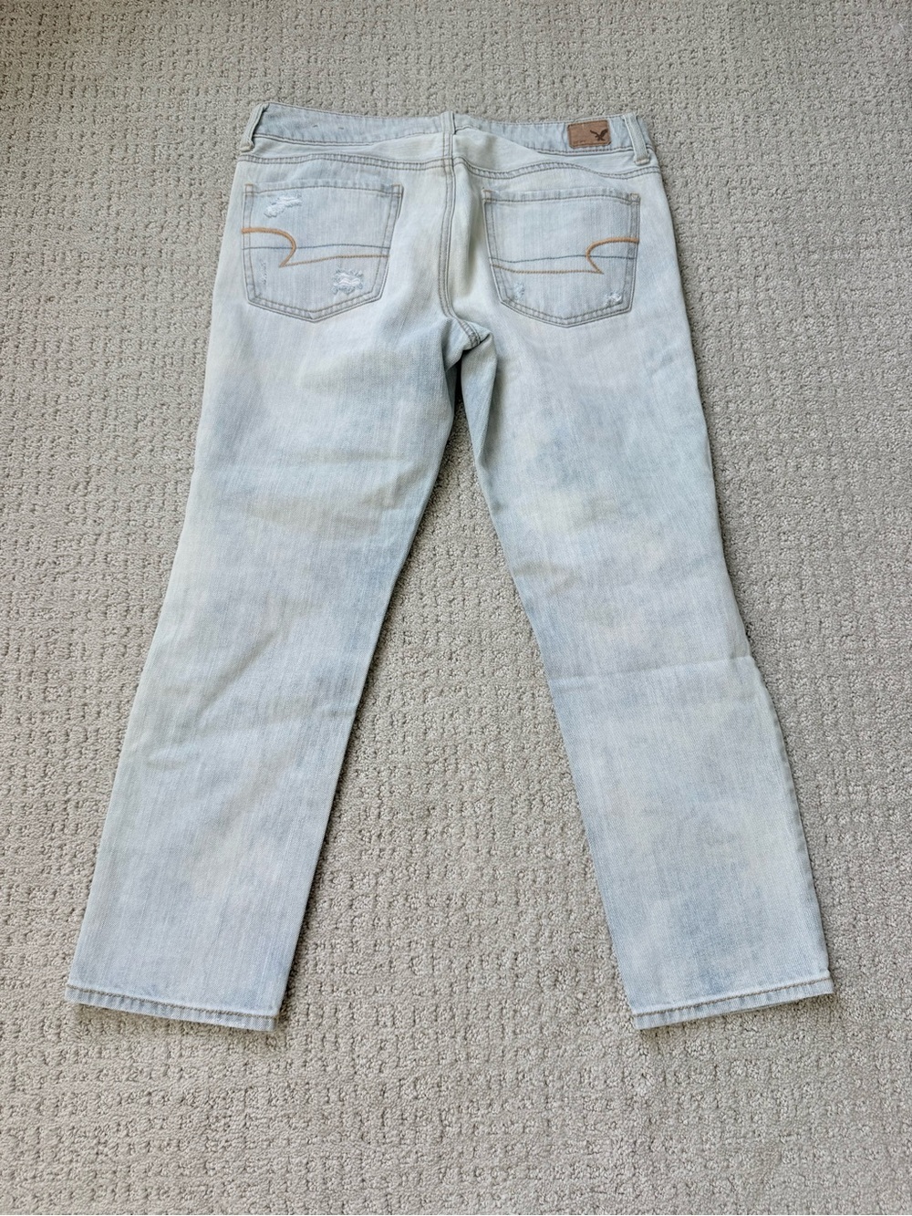 Vintage Y2K American Eagle Outfitters Light Wash Distressed Cropped Jeans - Picture 8 of 8